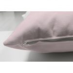 - Suet-K-960-2 - Realhomes  Çift Taraflı Pembe Renkli Dijital Baskılı Dekoratif Süet Yastık Kırlent Kılıfı Realhomes