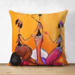 - Suet-K-arap-3-kiz - Realhomes Çift Taraflı Etnik Afrika Üç Kadın Motifli Modern Süet Yastık Kırlent Kılıfı Realhomes