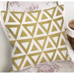 - 7123 - Realhomes Gold Zeminde Gold Ucgen Detaylı Dijital Baskılı Modern Yastık Kırlent Kılıfı Realhomes