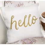 - 7127 - Realhomes  Beyaz Zeminde Gold Hello Yazılı Dijital Baskılı Modern Yastık Kırlent Kılıfı Realhomes