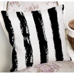 Beyaz Zeminli Siyah Renkli Çizgi Dijital Baskılı Modern Yastık Kırlent Kılıfı Realhomes