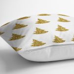 - 7142 - Realhomes Beyaz Zeminde Gold Renkli Çam Ağacı Desenli Dijital Baskılı Modern Kırlent Kılıfı Realhomes