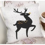 - 7149 - Realhomes Beyaz Zeminde Siyah Renkli Geyik Desenli Dijital Baskılı Modern Yastık Kılıfı Realhomes