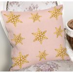 - 7176 - Realhomes Pudra Zeminde Gold Renkli Kar Tanesi Desenli Dijital Baskılı Modern Kırlent Kılıfı Realhomes