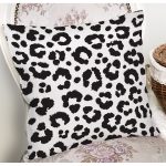 Renkli Zemin Uzerinde Onedraw Çizimli Dijital Baskılı Modern Yastık Kırlent Kılıfı Realhomes