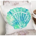 - 7230 - Realhomes Beyaz Zeminde Yeşil Renkli Deniz Kabuğu Desenli Modern Yastık Kırlent Kılıfı Realhomes