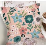 Pudra Zemin Üzerinde Çiçek Desenli Dijital Baskılı Modern Yastık Kırlent Kılıfı Realhomes