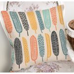 - 7298 - Realhomes  Krem Zemin Üzerinde Yaprak Desenli Dijital Baskılı Modern Yastık Kırlent Kılıfı Realhomes