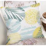 Beyaz Zemin Üzerinde Soft Renkli Yaprak Motifli Modern Yastık Kırlent Kılıfı Realhomes