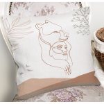 Beyaz Zemin Üzerinde Bayan Silüeti Dijital Baskılı Modern Yastık Kırlent Kılıfı Realhomes