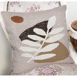 Renkli Zemin Üzerinde Onedraw Çizimli Yaprak Desenli Yastık Kırlent Kılıfı Realhomes