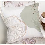 - 7568 - Realhomes Beyaz Zemin Üzerinde Onedraw Çizimli Geometrik Desen Yastık Kırlent Kılıfı Realhomes