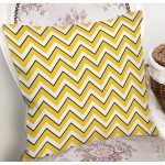 - 7634 - Realhomes Beyaz Zemin Üzerinde Sarı Renkli Geometrik Desenli Modern Yastık Kırlent Kılıfı Realhomes