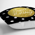 - 7697 - Realhomes Siyah Zemin Üzerinde Gold Detaylı Sweet Holiday Yazılı Yastık Kırlent Kılıfı Realhomes