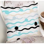 - 7764 - Realhomes Beyaz Zeminli Renkli Zigzag Desenli Dijital Baskılı Modern Yastık Kırlent Kılıfı Realhomes