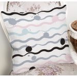 Beyaz Zemin Üzerinde Modern Çizgili Zigzag Desen Modern Yastık Kırlent Kılıfı Realhomes