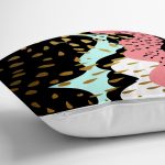 Renkli Zemin Üzerinde Gold Detaylı Modern Desenli Modern Yastık Kırlent Kılıfı Realhomes