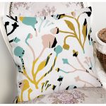 Beyaz Zemin Üzerinde Pastel Rengarenk Çiçek Desenli Modern Yastık Kırlent Kılıfı Realhomes