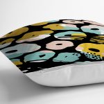 - 7890 - Realhomes Siyah Zemin Üzerinde Renkli Geometrik Desenli Dijital Baskılı Modern Yastık Kılıfı Realhomes