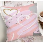 - 7902 - Realhomes Renkli Zemin Üzerinde Kalp Desenli Dijital Baskılı Modern Yastık Kırlent Kılıfı Realhomes