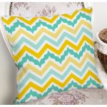 - 7906 - Realhomes Beyaz Zemin Üzerinde Renkli Geometrik Desenli Dijital Baskılı Modern Yastık Kılıfı Realhomes