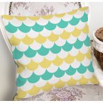 Beyaz Zemin Üzerinde Renkli Geometrik Desenli Dijital Baskılı Modern Yastık Kılıfı Realhomes