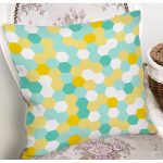 - 7911 - Realhomes Beyaz Zemin Üzerinde Renkli Geometrik Desenli Dijital Baskılı Modern Yastık Kılıfı Realhomes