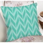 Renkli Zemin Üzerinde Geometrik Zigzag Desenli Modern Yastık Kırlent Kılıfı Realhomes