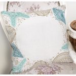 Beyaz Zemin Üzerinde Deniz Kabuğu Desenli Yastık Kırlent Kılıfı Realhomes