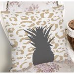 Beyaz Zemin Üzerinde Gold Detaylı Ananas Desenli Modern Yastık Kırlent Kılıfı Realhomes