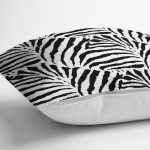 - 7998 - Realhomes Beyaz Zemin Üzerinde Soyut Siyah Renkli Yaprak Motifli Yastık Kırlent Kılıfı Realhomes