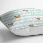 - 8231 - Realhomes  Beyaz Zemin Üzerinde Renkli Çizgili Gold Detaylı Kalp Desenli Kırlent Kılıfı Realhomes