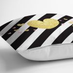 Beyaz Zemin Üzerinde Siyah Yatay Çizgili Gold Detaylı Kalp Desenli Kırlent Kılıfı Realhomes