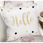 - 8246 - Realhomes Beyaz Zemin Üzerinde Gold Detaylı Hello Yazılı Modern Yastık Kırlent Kılıfı Realhomes