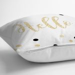 - 8246 - Realhomes Beyaz Zemin Üzerinde Gold Detaylı Hello Yazılı Modern Yastık Kırlent Kılıfı Realhomes