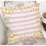 Beyaz Zemin Üzerinde Gold Detaylı Kalp Desenli Modern Yastık Kırlent Kılıfı Realhomes