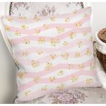 - 8319 - Realhomes Beyaz Zemin Üzerinde Gold Detaylı Kalp Desenli Modern Yastık Kırlent Kılıfı Realhomes