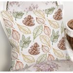 Beyaz Zemin Üzerinde Sonbahar Yapraklı Kozalak Desenli Yastık Kırlent Kılıfı Realhomes