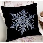 - 8377 - Realhomes Siyah Zeminli Kartanesi Desenli Dijital Baskılı Modern Yastık Kırlent Kılıfı Realhomes