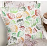 - 8410 - Realhomes  Beyaz Zemin Üzerinde Renkli Sonbahar Yaprak Desenli Yastık Kırlent Kılıfı Realhomes