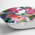 - 8537 - Realhomes Beyaz Zemin Üzerinde Rengarenk Çiçek Desenli Yastık Kırlent Kılıfı Realhomes