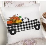 - 8632 - Realhomes Beyaz Zemin Üzerinde Siyah Ekoseli Balkabağı Desenli Yastık Kırlent Kılıfı Realhomes