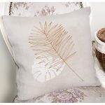 - 8664 - Realhomes Pastel Zemin Üzerinde Yaprak Desenli Dijital Baskılı Modern Yastık Kırlent Kılıfı Realhomes