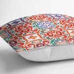 - 8763 - Realhomes  Beyaz Zemin Üzerinde Çini Desenli Dijital Baskılı Modern Yastık Kırlent Kılıfı Realhomes