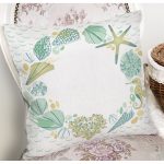 - 8786 - Realhomes Beyaz Zeminli Deniz Atı Desenli Dijital Baskılı Modern Yastık Kırlent Kılıfı Realhomes