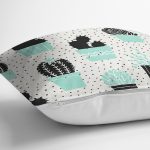 Beyaz Zemin Üzerinde Siyah Puantiyeli Kaktüs Desenli Yastık Kırlent Kılıfı Realhomes