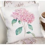 - 8920 - Realhomes Beyaz Zeminli Rengarenk Ortanca Çiçek Motifli Dijital Baskılı Modern Kırlent Kılıfı Realhomes