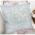 - 8924 - Realhomes Rengarenk Zeminli Beyaz Ortanca Çiçek Desenli Dijital Baskılı Modern Kırlent Kılıfı Realhomes