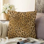 Leopar Desenli Dijital Baskılı Dekoratif Raşel Kadife Yastık Kırlent Kılıfı Realhomes