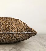 Leopar Desenli Dijital Baskılı Dekoratif Raşel Kadife Yastık Kırlent Kılıfı Realhomes
